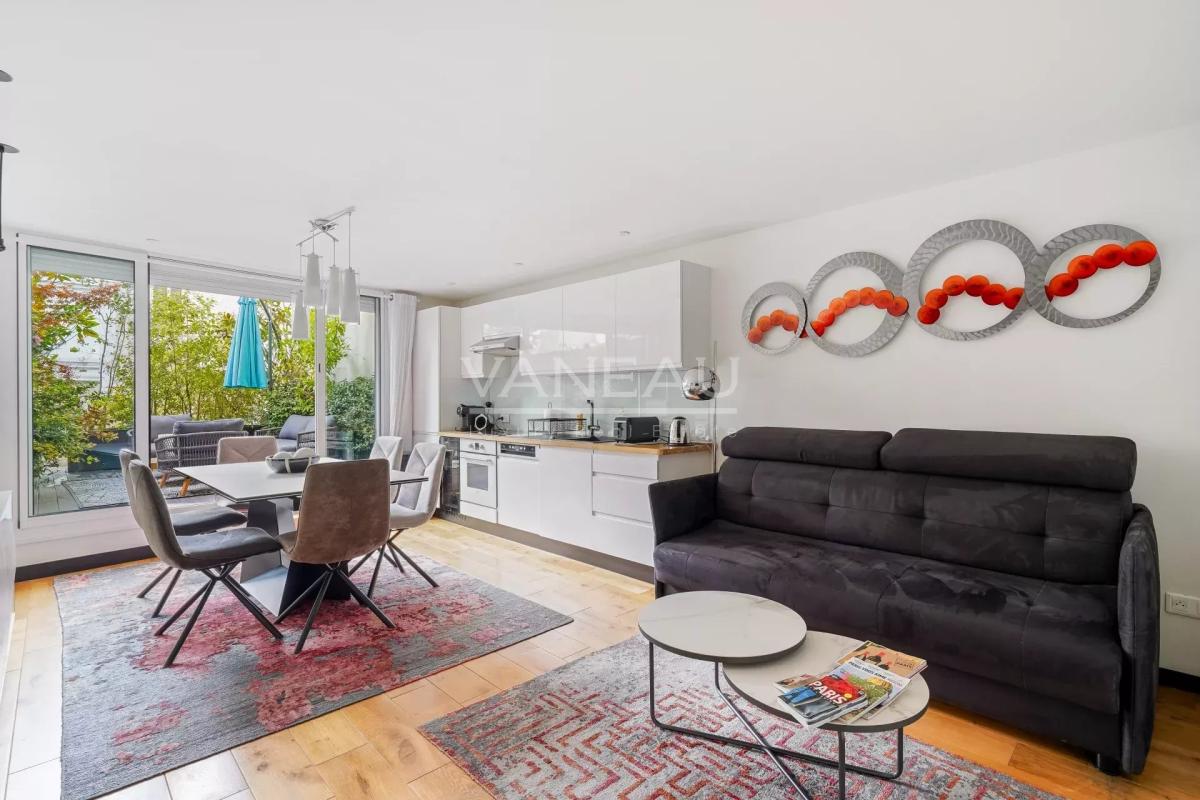 PARIS XVI - ETOILE - studio - terrasse