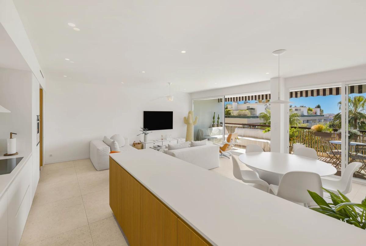Cannes Montfleury 3 Pièces rénové à vendre - ETAT NEUF