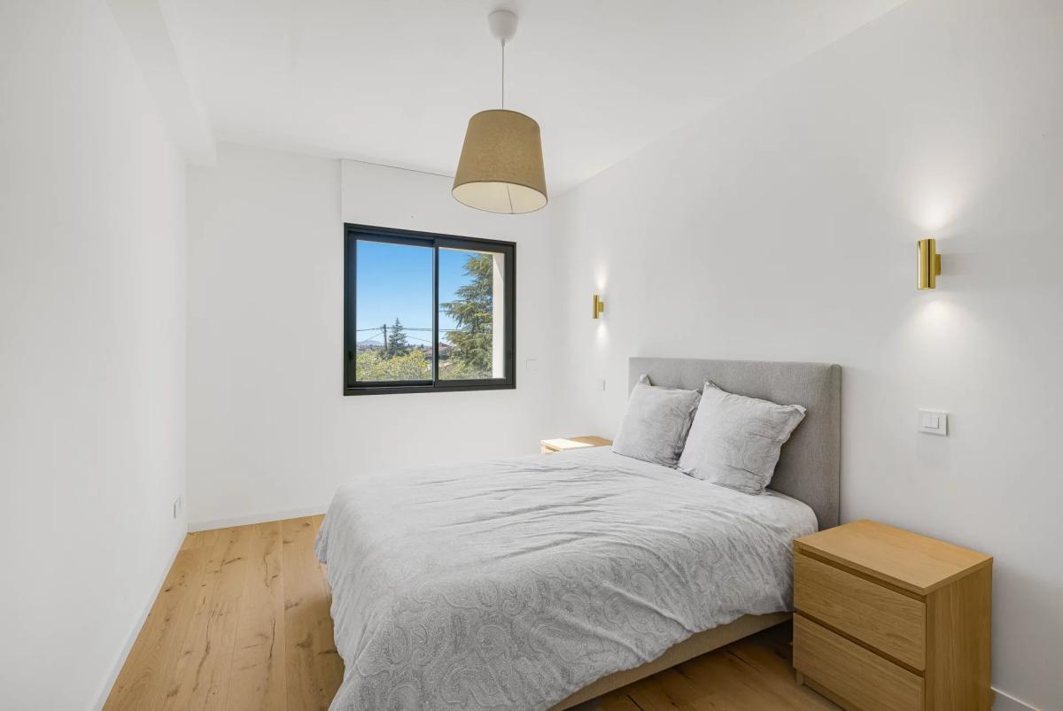 Chateauneuf Villa contemporaine rénovée à vendre