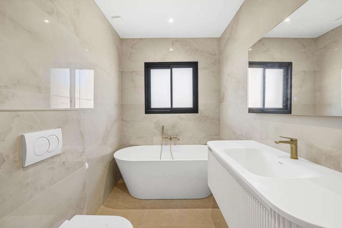 Chateauneuf Villa contemporaine rénovée à vendre