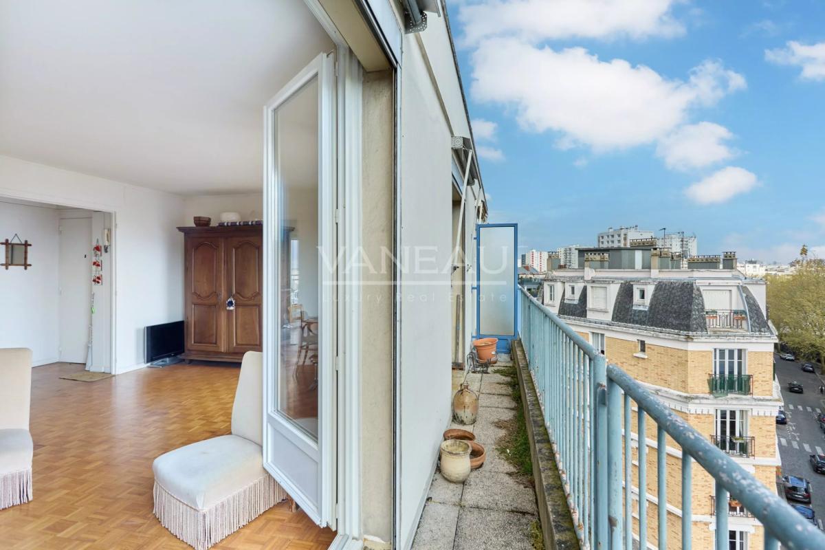 PARIS XV - dernier étage / Vues / Balcons