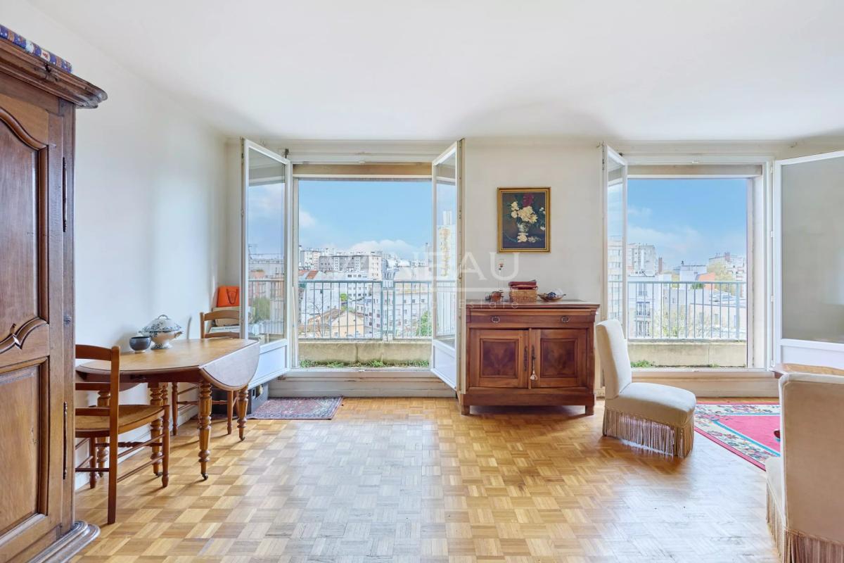 PARIS XV - dernier étage / Vues / Balcons