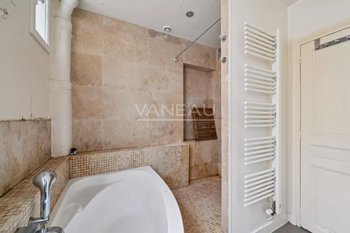 PARIS XVe - Pasteur/Montparnasse - Appartement familial en étage