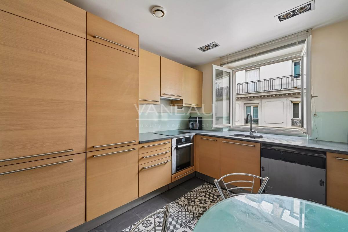 PARIS XVe - Pasteur/Montparnasse - Appartement familial en étage