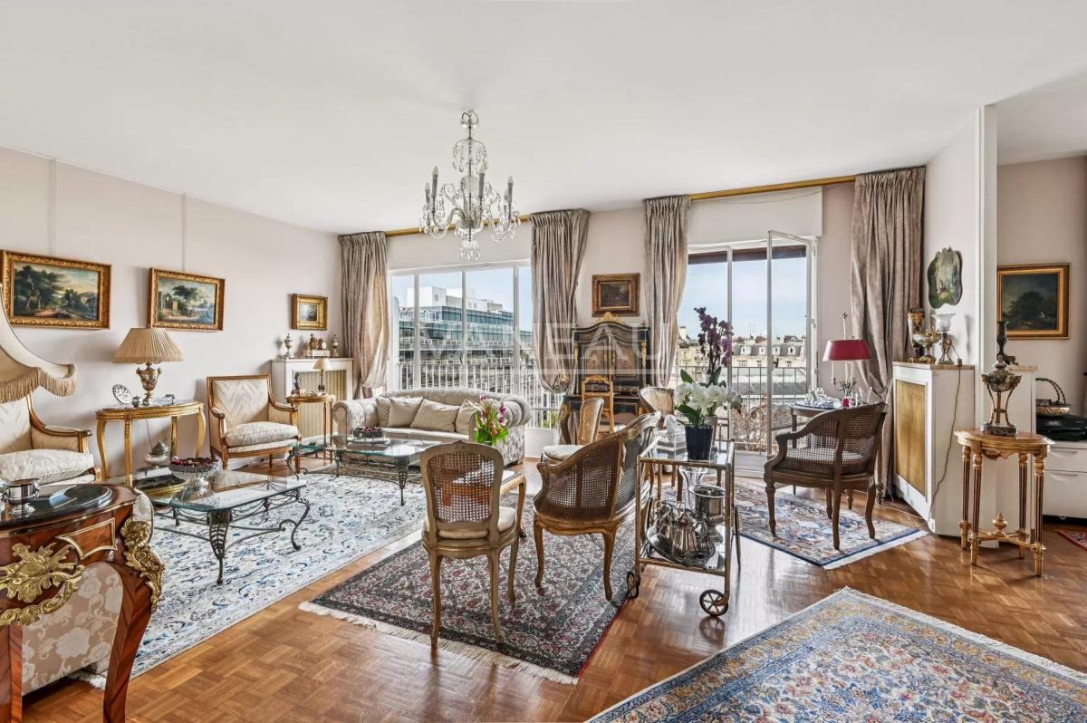 PARIS XVIe - DAUPHINE - Appartement familial en étage élevé - Vu