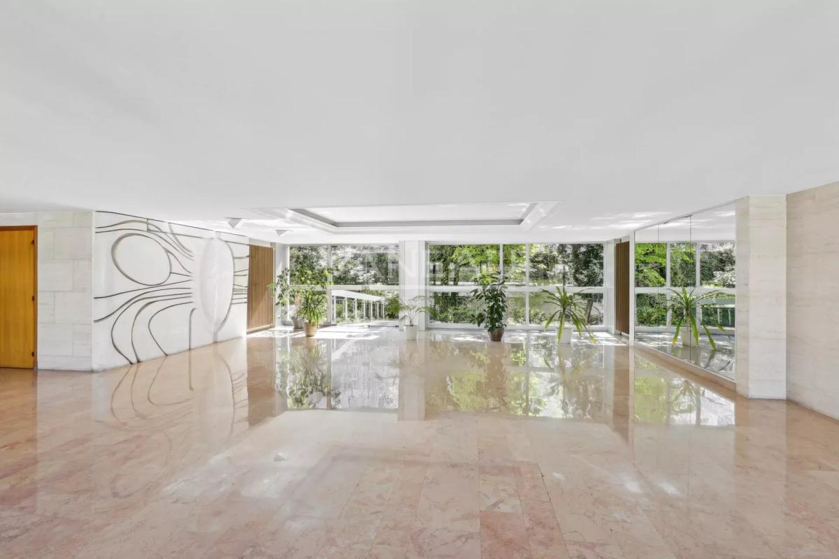 Paris VIIe - Barbet de Jouy - Trois pièces sur jardin