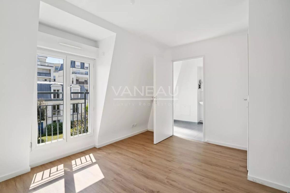 Puteaux - Maison familiale avec jardin - 122 m²