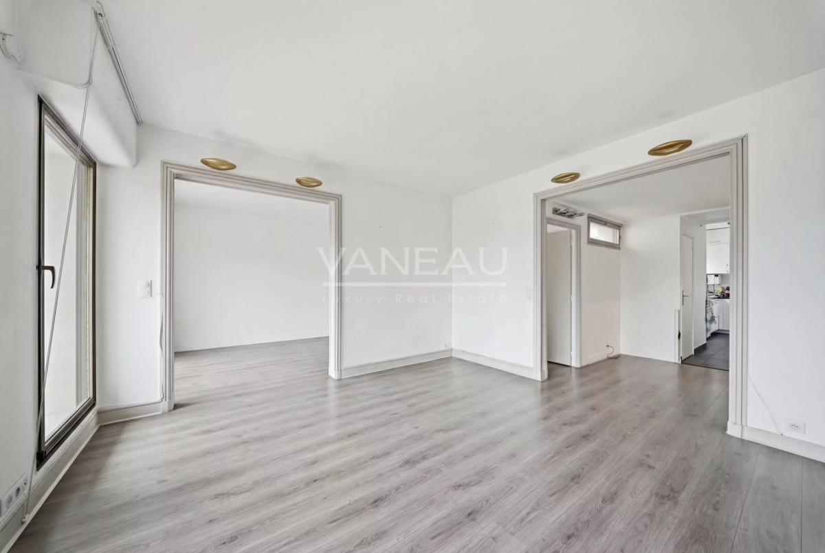 Neuilly - Château - Appartement familial avec balcon-terrasses