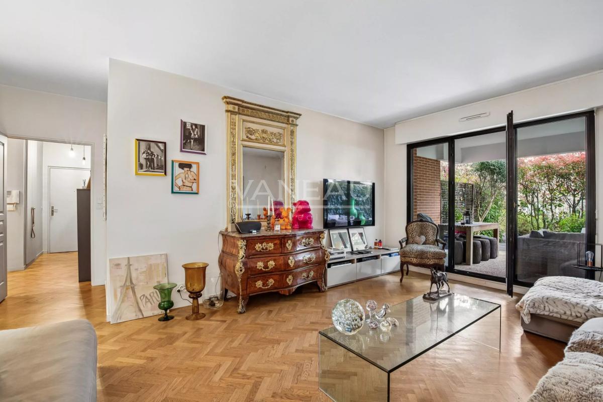 Boulogne - Terrasse au calme, sans vis à vis exposée sud