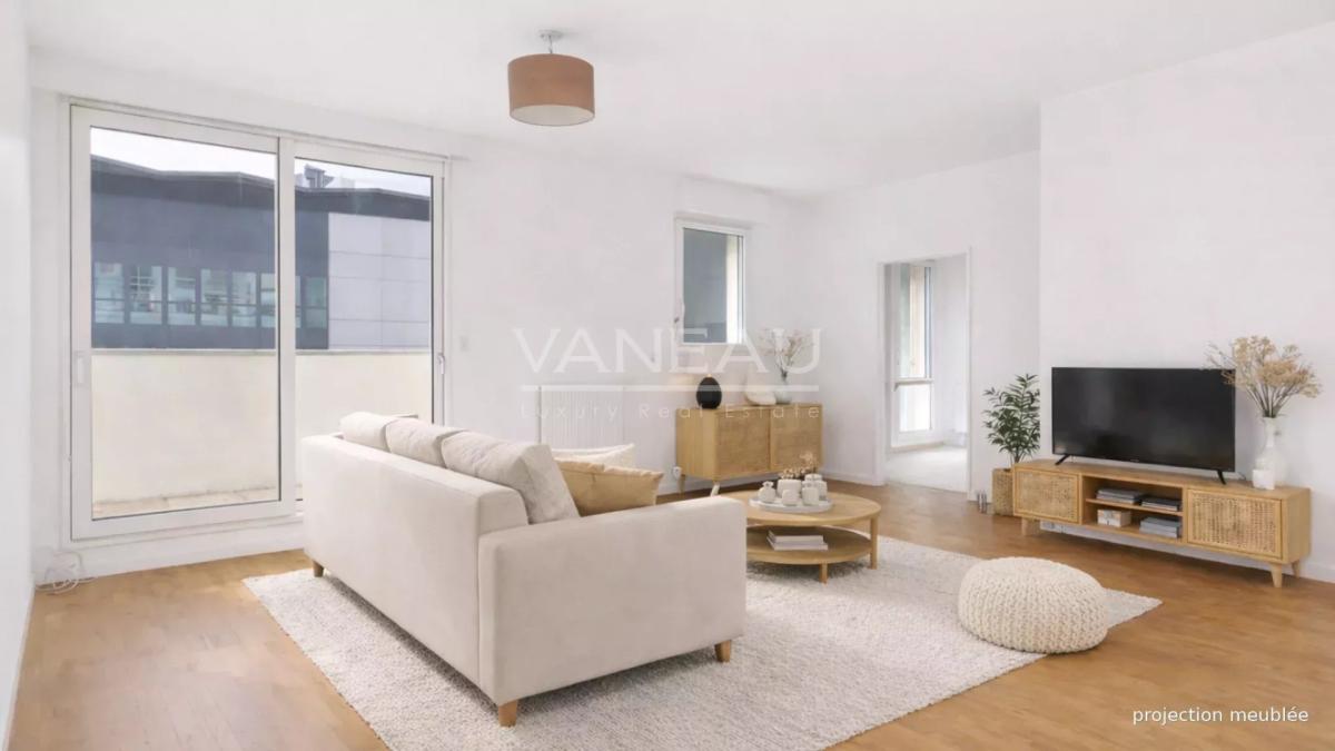 Exclusivité : Trois pièces avec balcon en étage