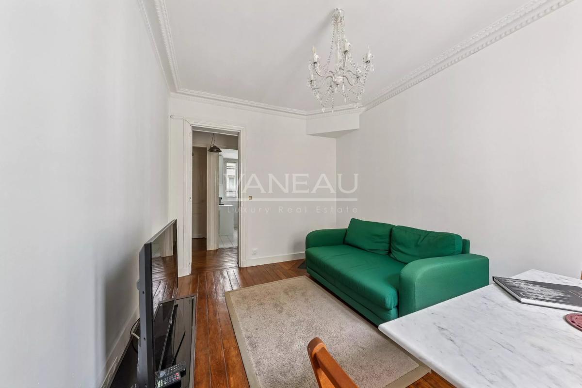 Thiers/Victor Hugo : deux pièces en dernier étage