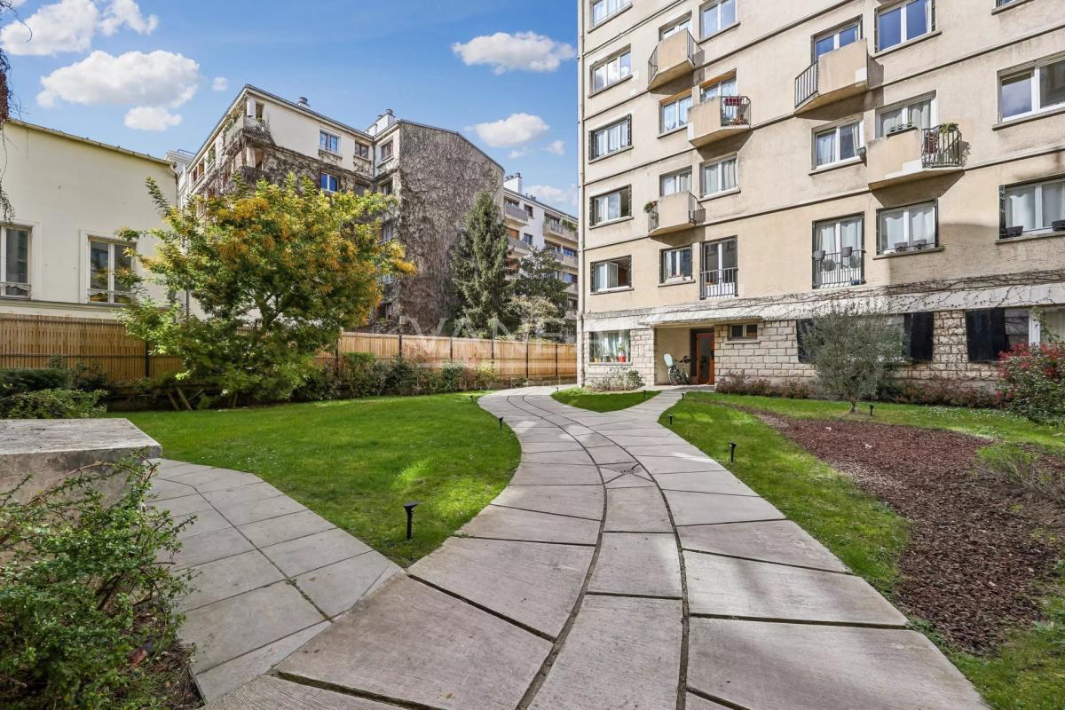 Quatre pièces à rénover avec balcons