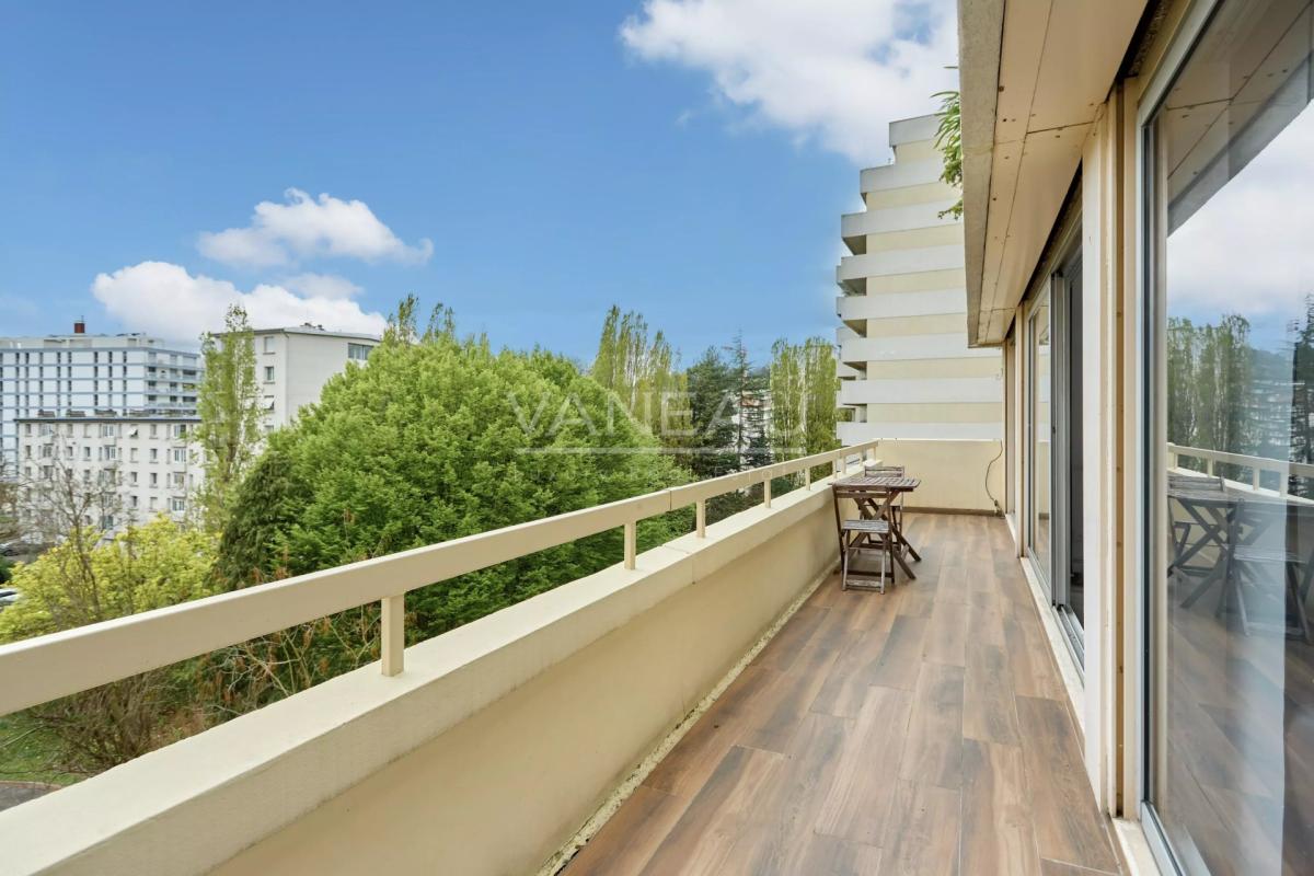 Boulogne - Appartement familial avec balcon et parking