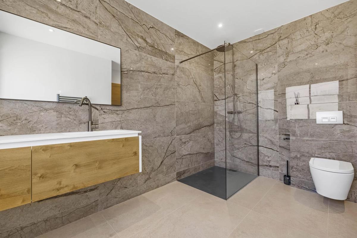 Chateauneuf Villa contemporaine rénovée à vendre