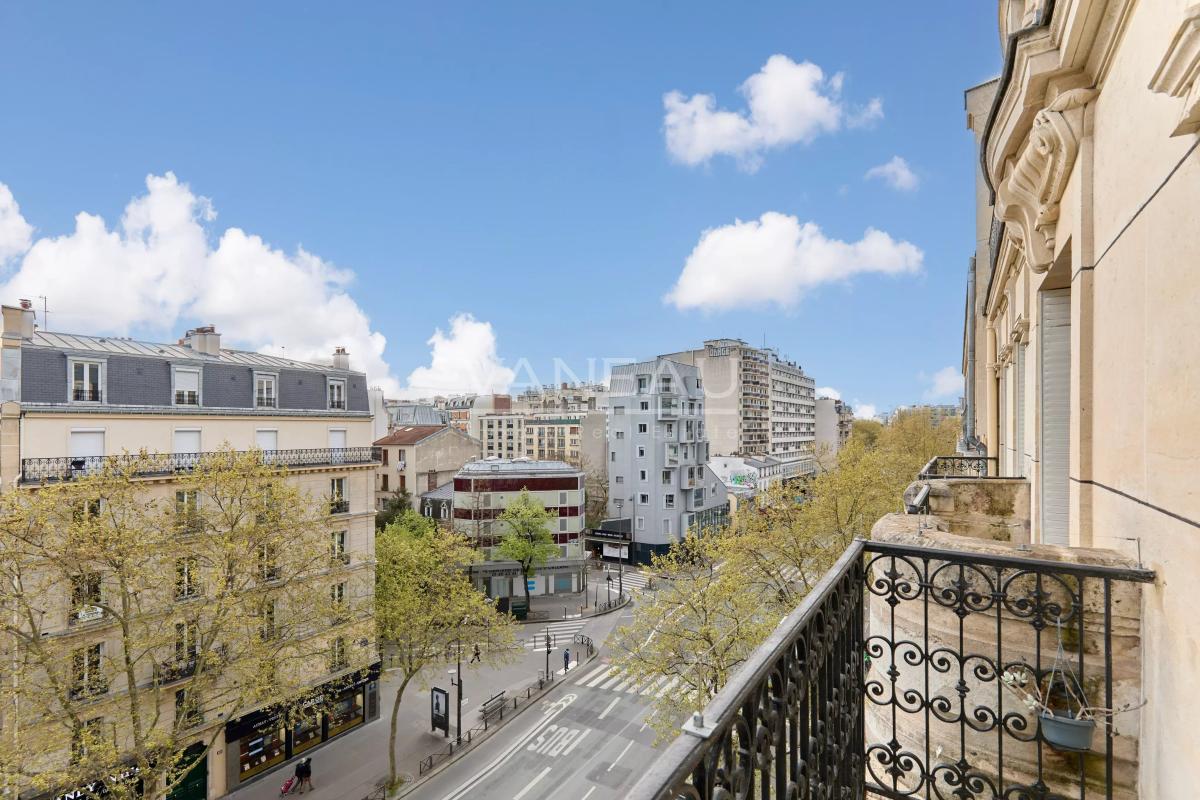 Paris XIVe - Petit Montrouge - Appartement familial de 168 m² - 3/4 Chambres - Accès jardin privatif de 650 m²