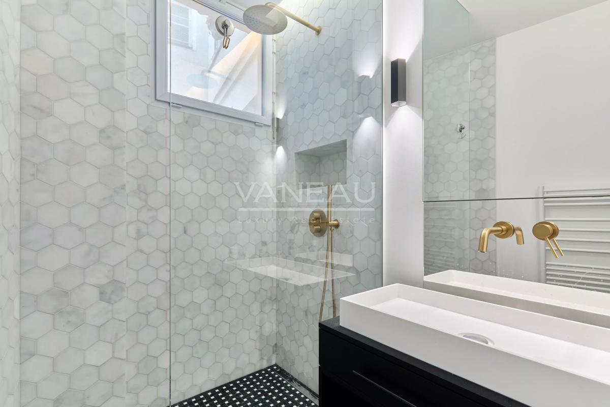 Paris XIVe - Petit Montrouge - Appartement familial de 168 m² - 3/4 Chambres - Accès jardin privatif de 650 m²