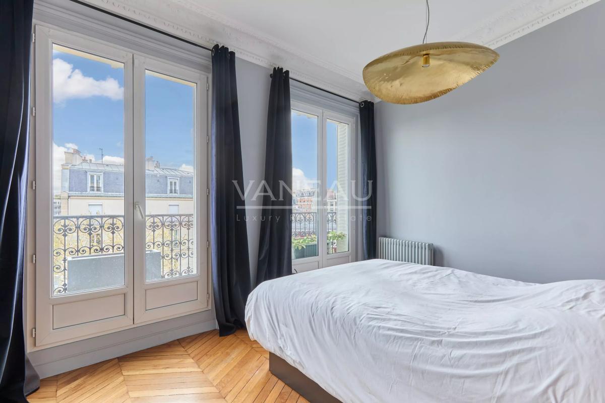 Paris XIVe - Petit Montrouge - Appartement familial de 168 m² - 3/4 Chambres - Accès jardin privatif de 650 m²