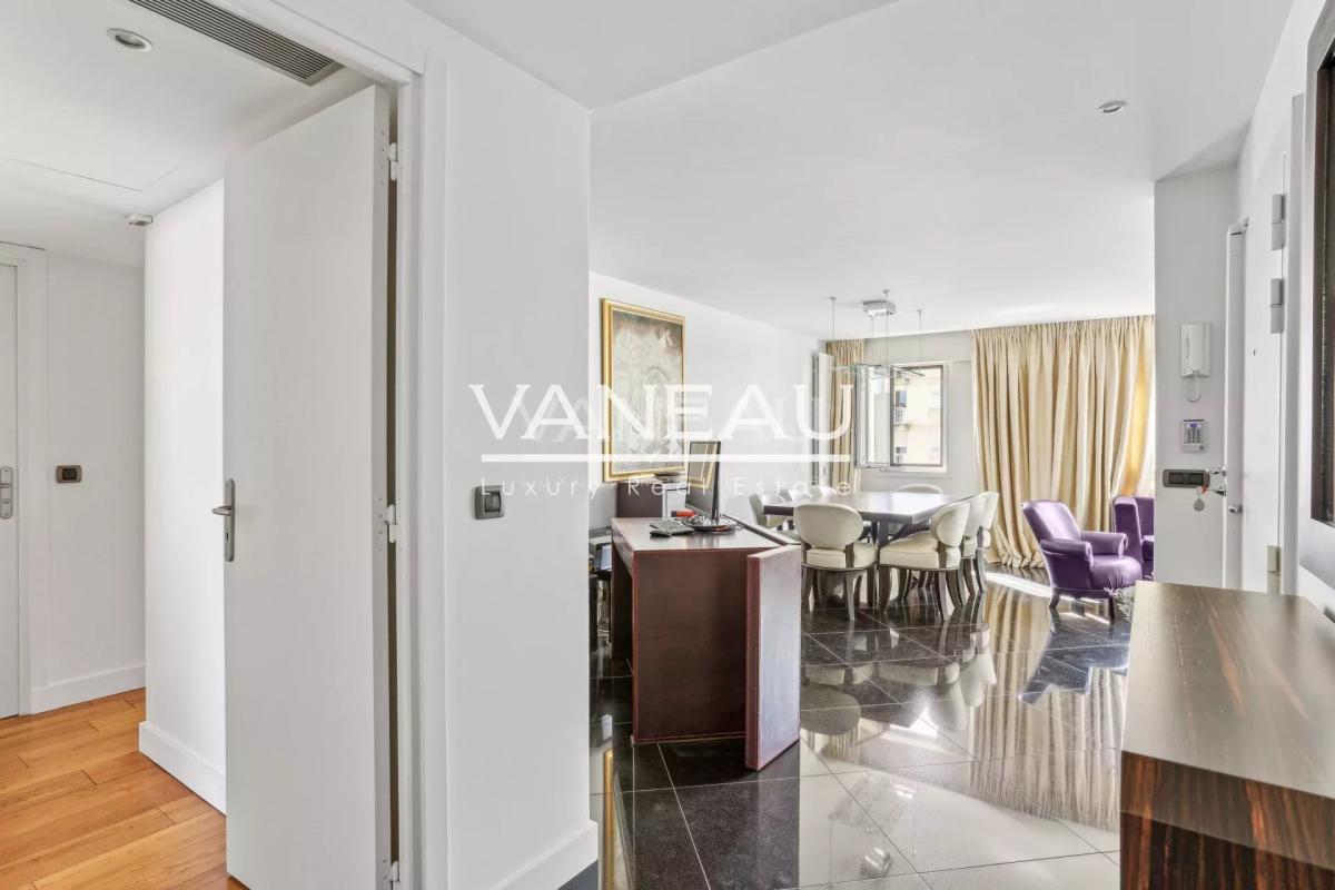 Paris XIXe - JOURDAIN - AMERIQUE - Appartement Familial en étage