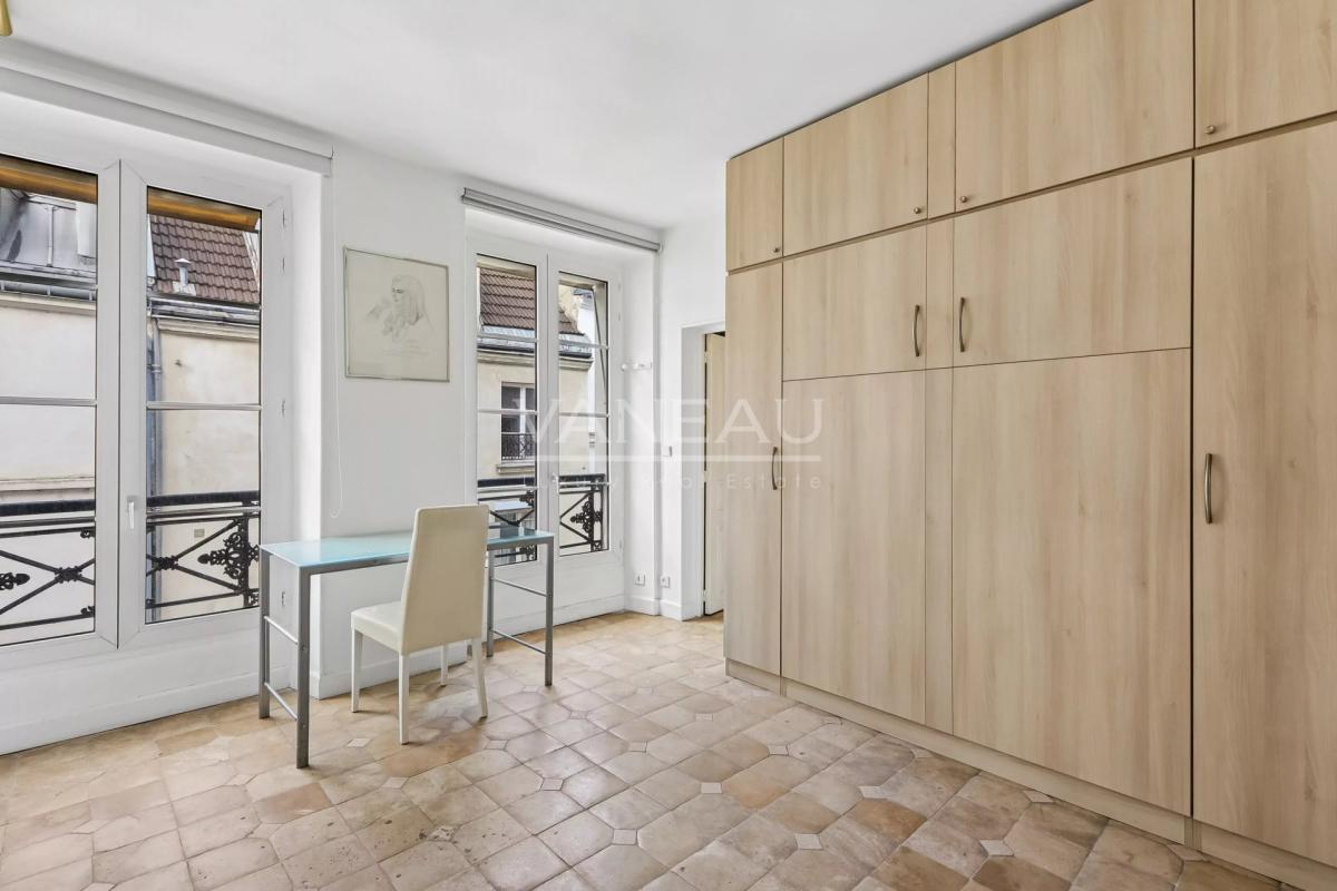 PARIS VIIe - quartier des antiquaires - 2 chambres