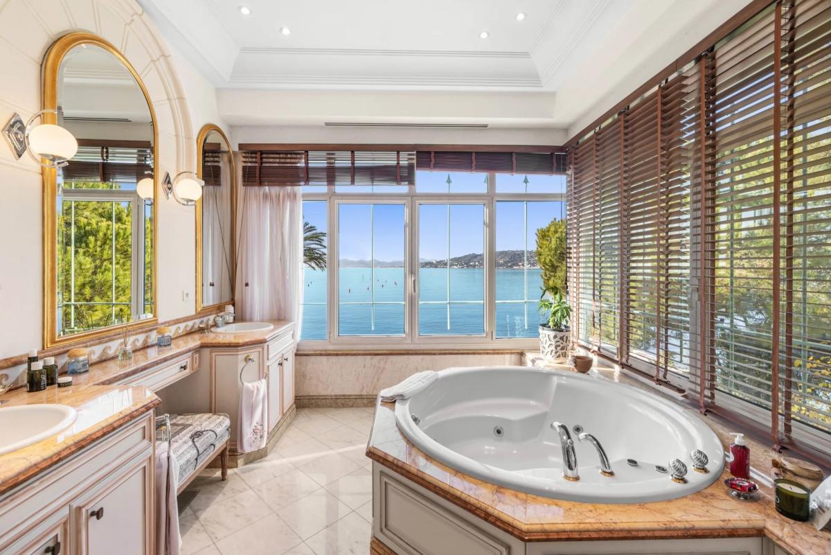 Cap D'Antibes, Chateau de la Vigie à Vendre