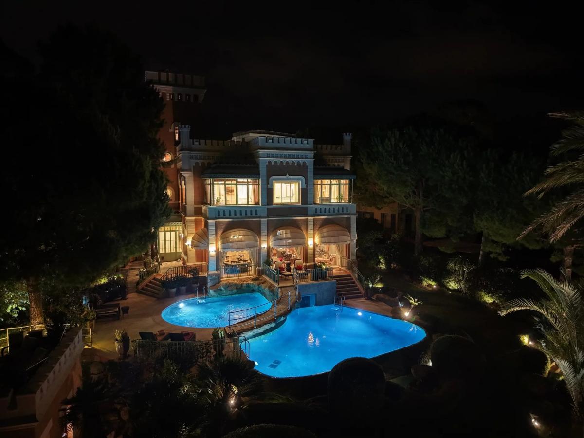 Cap D'Antibes, Chateau de la Vigie à Vendre