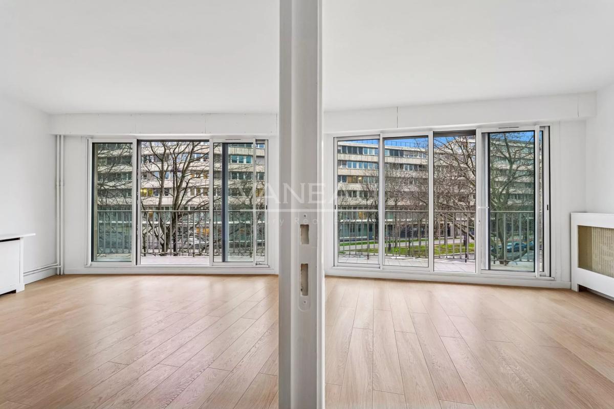 Paris XIVe - Port Royal - Balcon, vue dégagée.