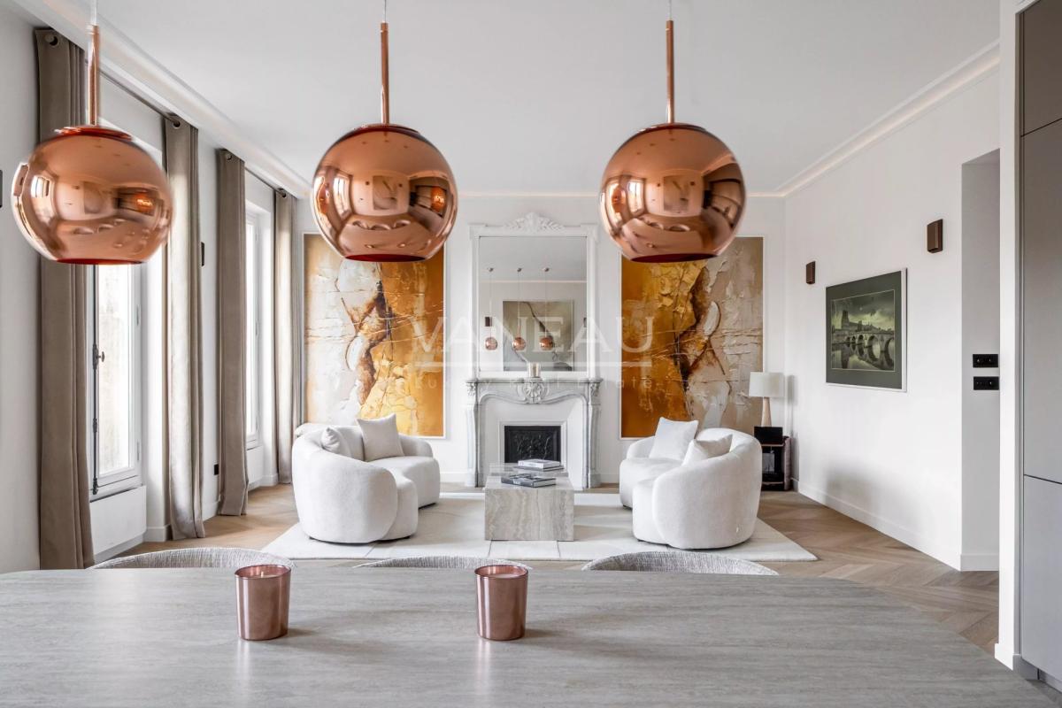 PARIS VII - Superbe appartement avec vue Tour Eiffel