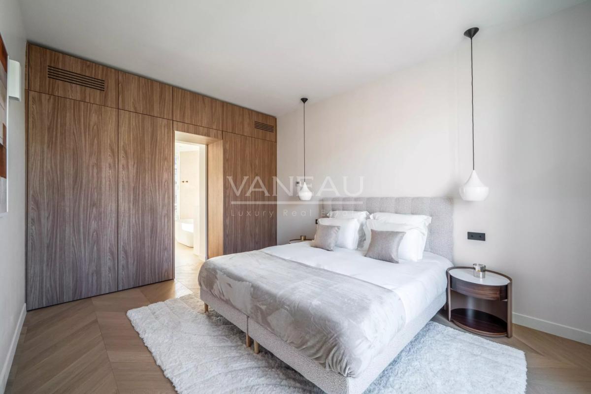 PARIS VII - Superbe appartement avec vue Tour Eiffel