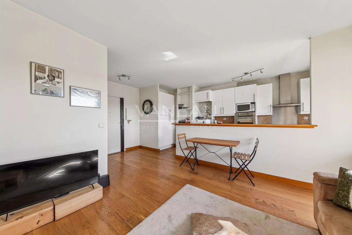 Boulogne - En étage - Soleil - Vue dégagée - Calme