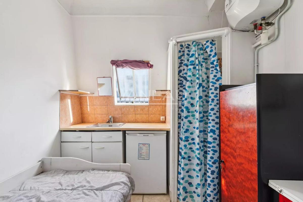 Paris XVe - Sèvres Lecourbe : Chambre de service