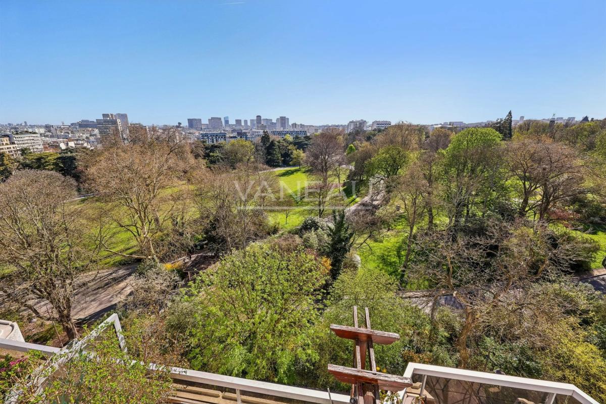 Paris XIVe : Parc Montsouris : Duplex au dernier étage avec terr