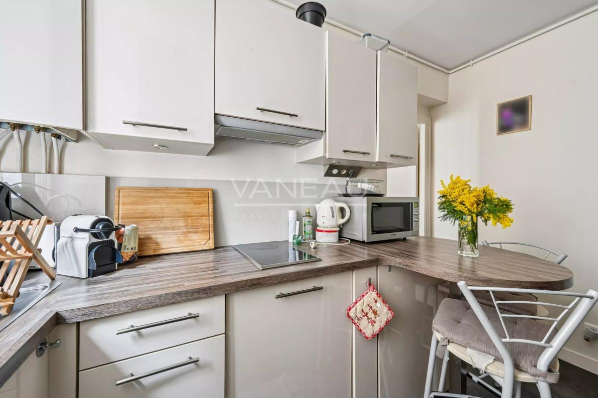 PARIS XVe - Pasteur/Montparnasse - Appartement familial en étage