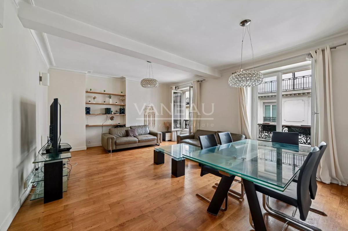 PARIS XVe - Pasteur/Montparnasse - Appartement familial en étage