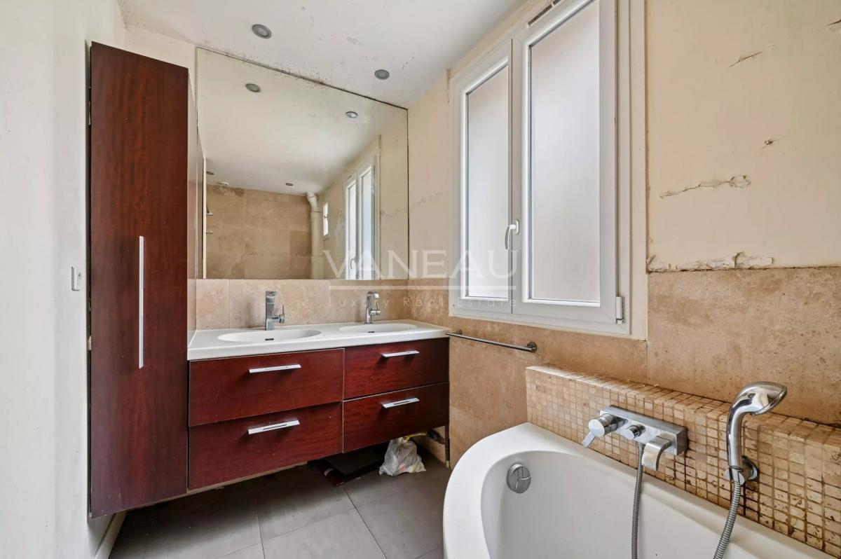 PARIS XVe - Pasteur/Montparnasse - Appartement familial en étage