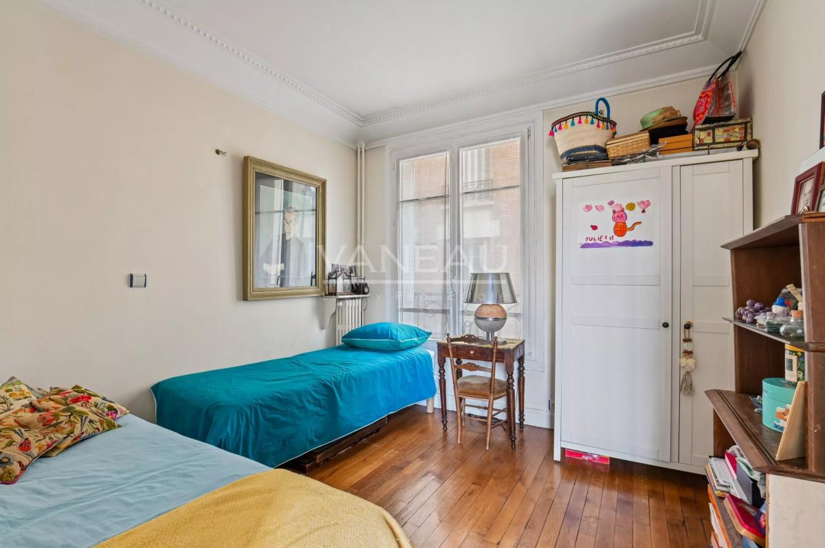 NEUILLY SUR SEINE - Exclusivité - Charme de l’ancien.