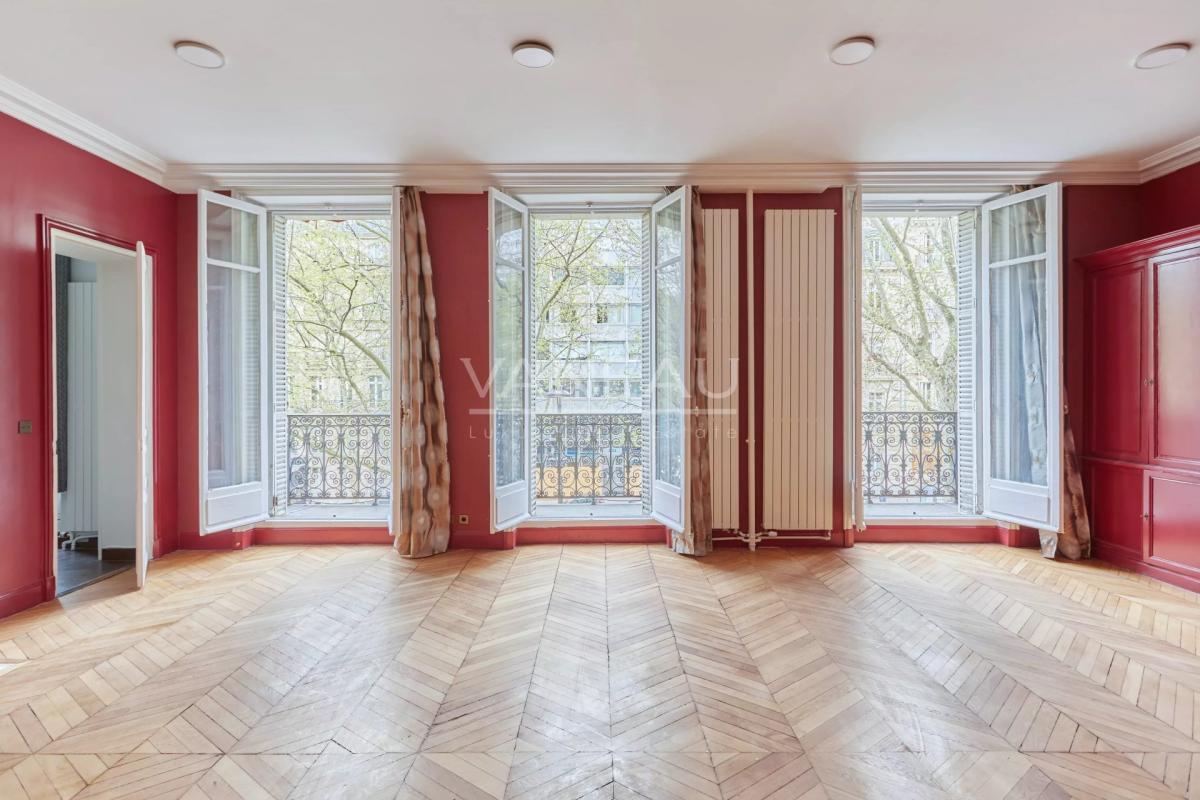 Paris VIIIe -Champs Elysées Alma Marceau - Appartement de Récept