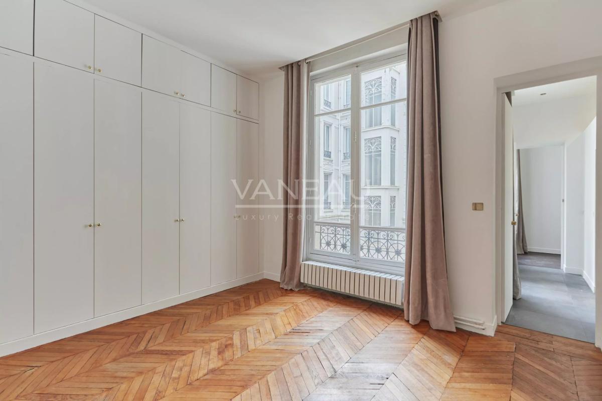 Paris VIIIe -Champs Elysées Alma Marceau - Appartement de Récept