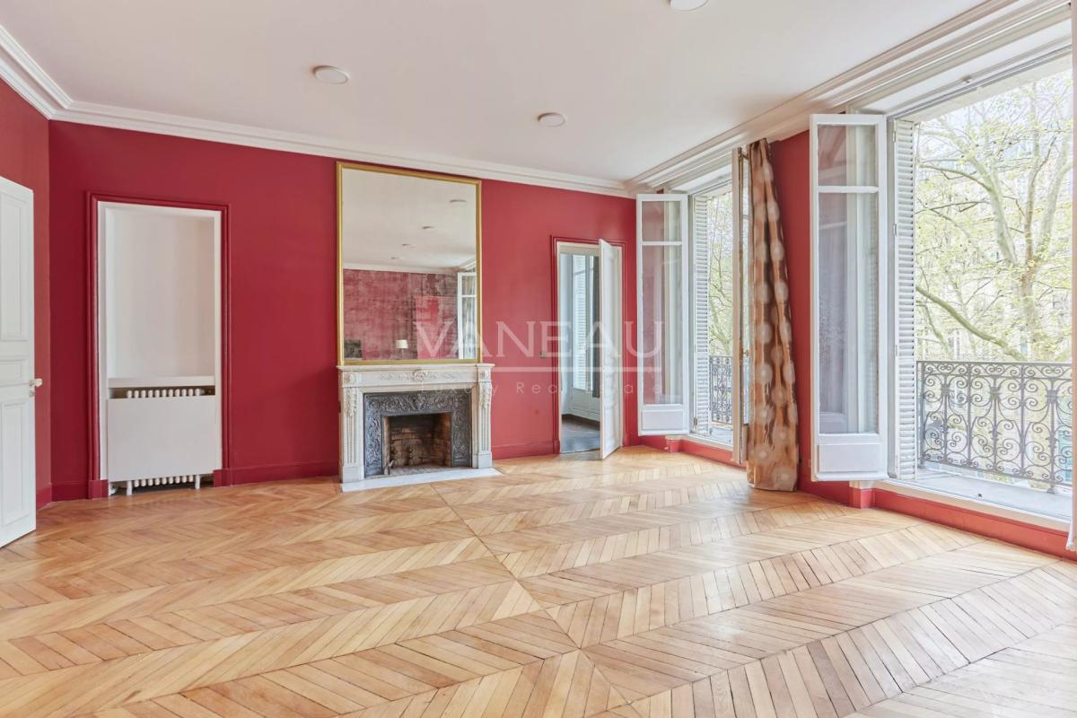 Paris VIIIe -Champs Elysées Alma Marceau - Appartement de Récept