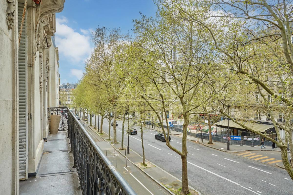 Paris VIIIe -Champs Elysées Alma Marceau - Appartement de Récept