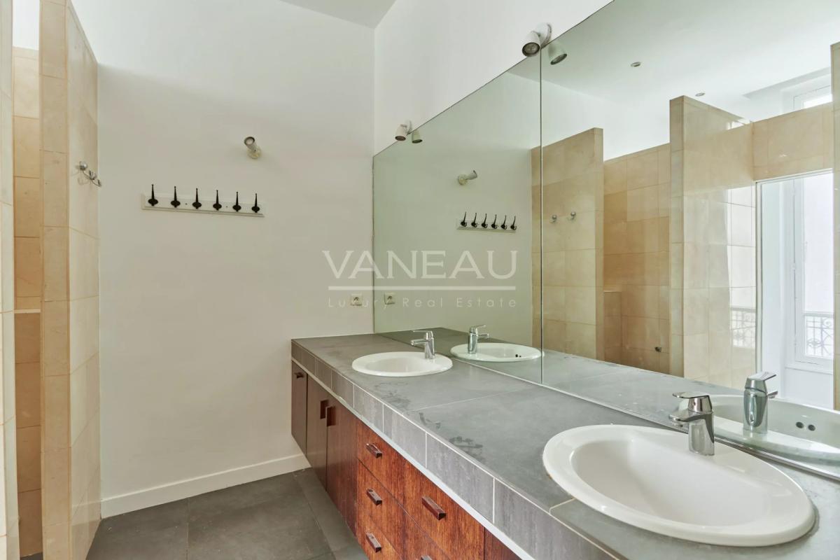 Paris VIIIe -Champs Elysées Alma Marceau - Appartement de Récept