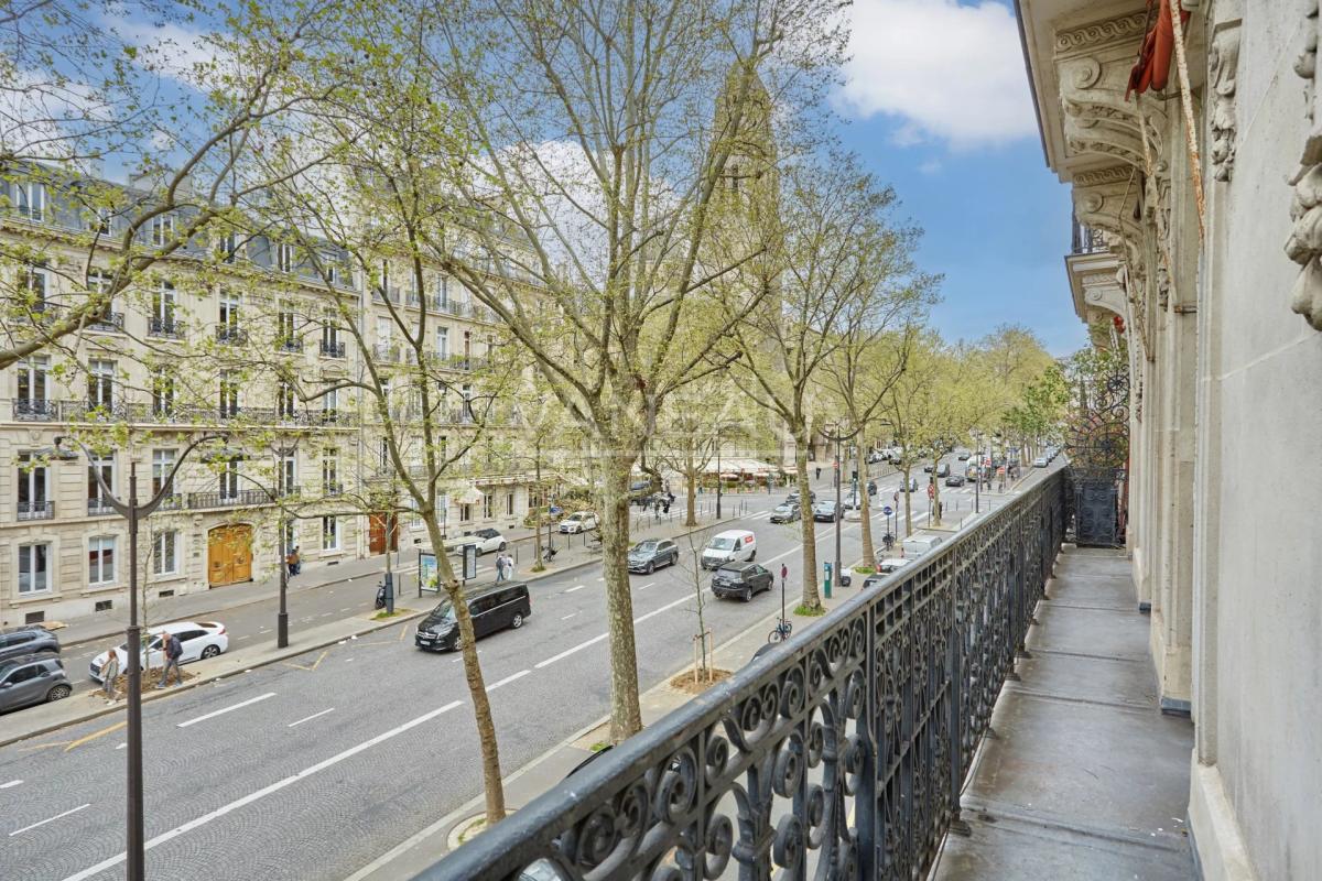 Paris VIIIe -Champs Elysées Alma Marceau - Appartement de Récept