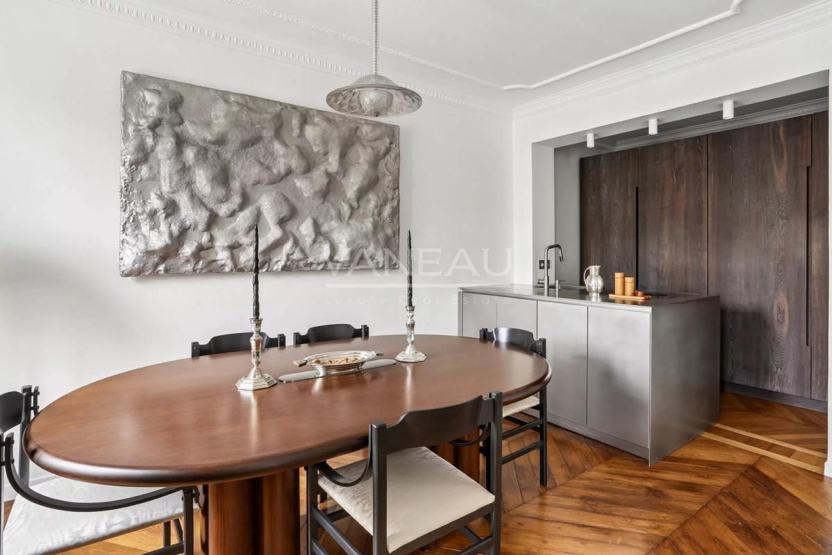 PARIS VII - 2 pièces - Invalides