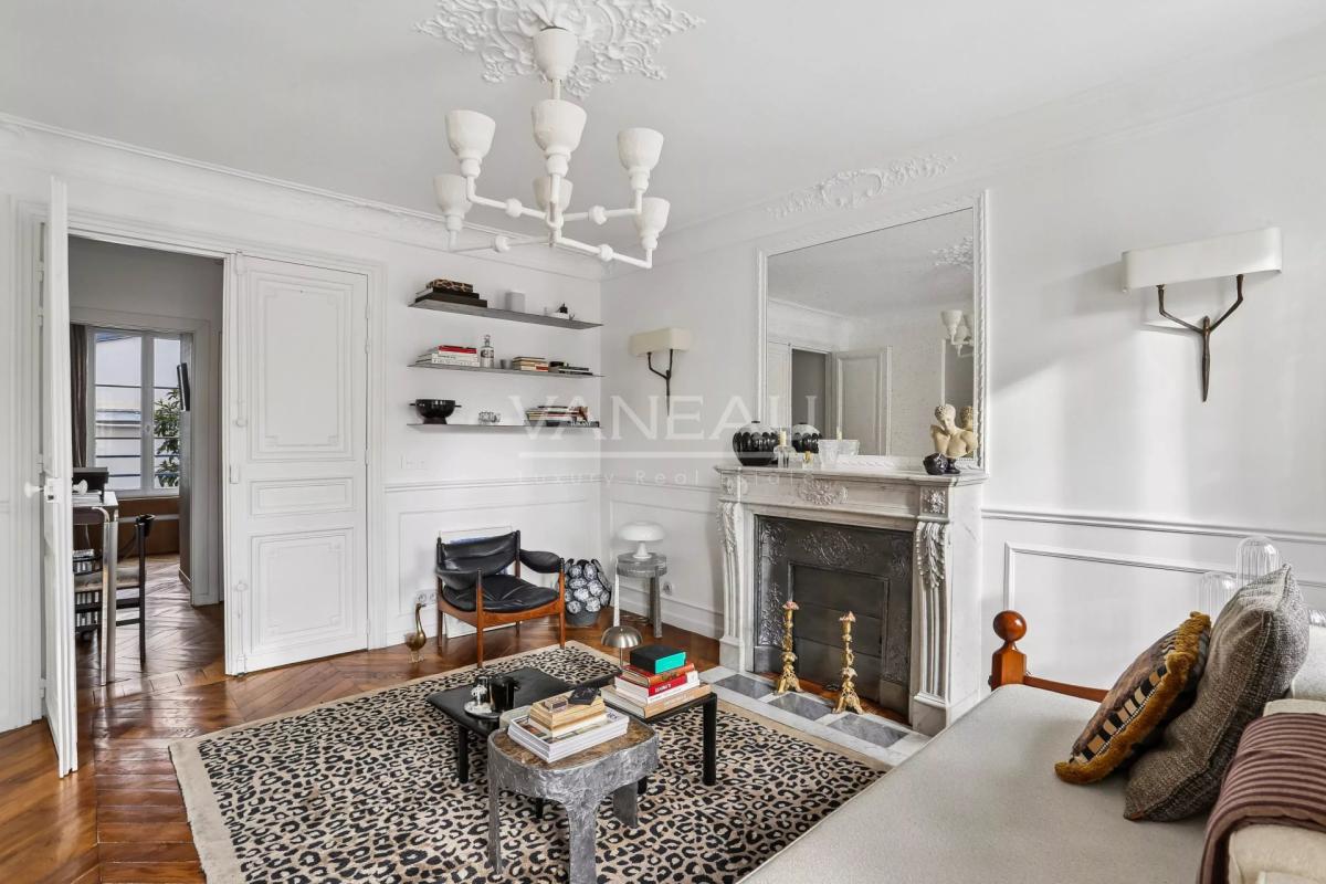 PARIS VII - 2 pièces - Invalides