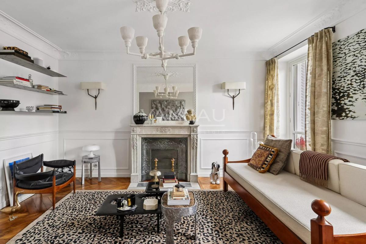 PARIS VII - 2 pièces - Invalides