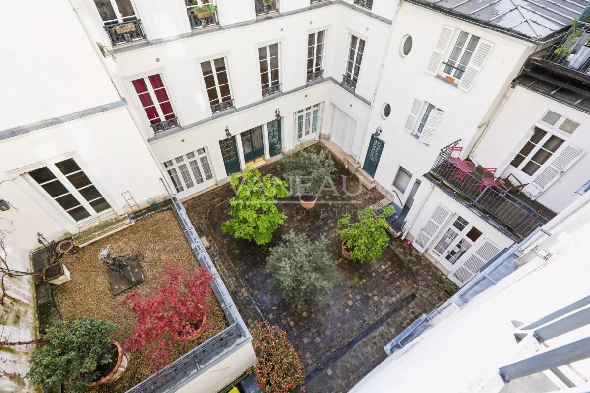 PARIS VIIe - quartier des antiquaires - 2 chambres