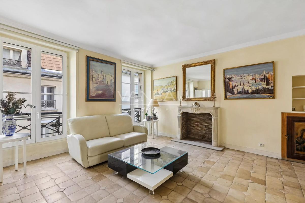 PARIS VIIe - quartier des antiquaires - 2 chambres