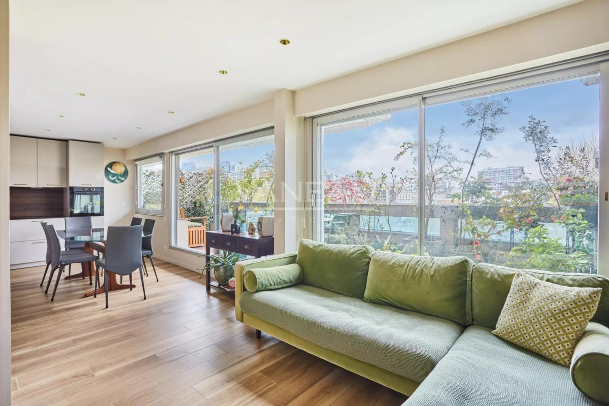 Neuilly - Duplex d’exception - Vue Seine, à proximité des commer