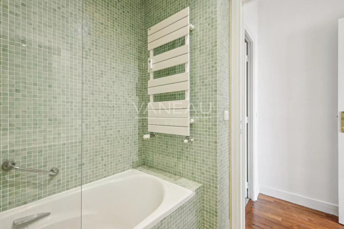 Charme de l'ancien - 2 pièces en étage