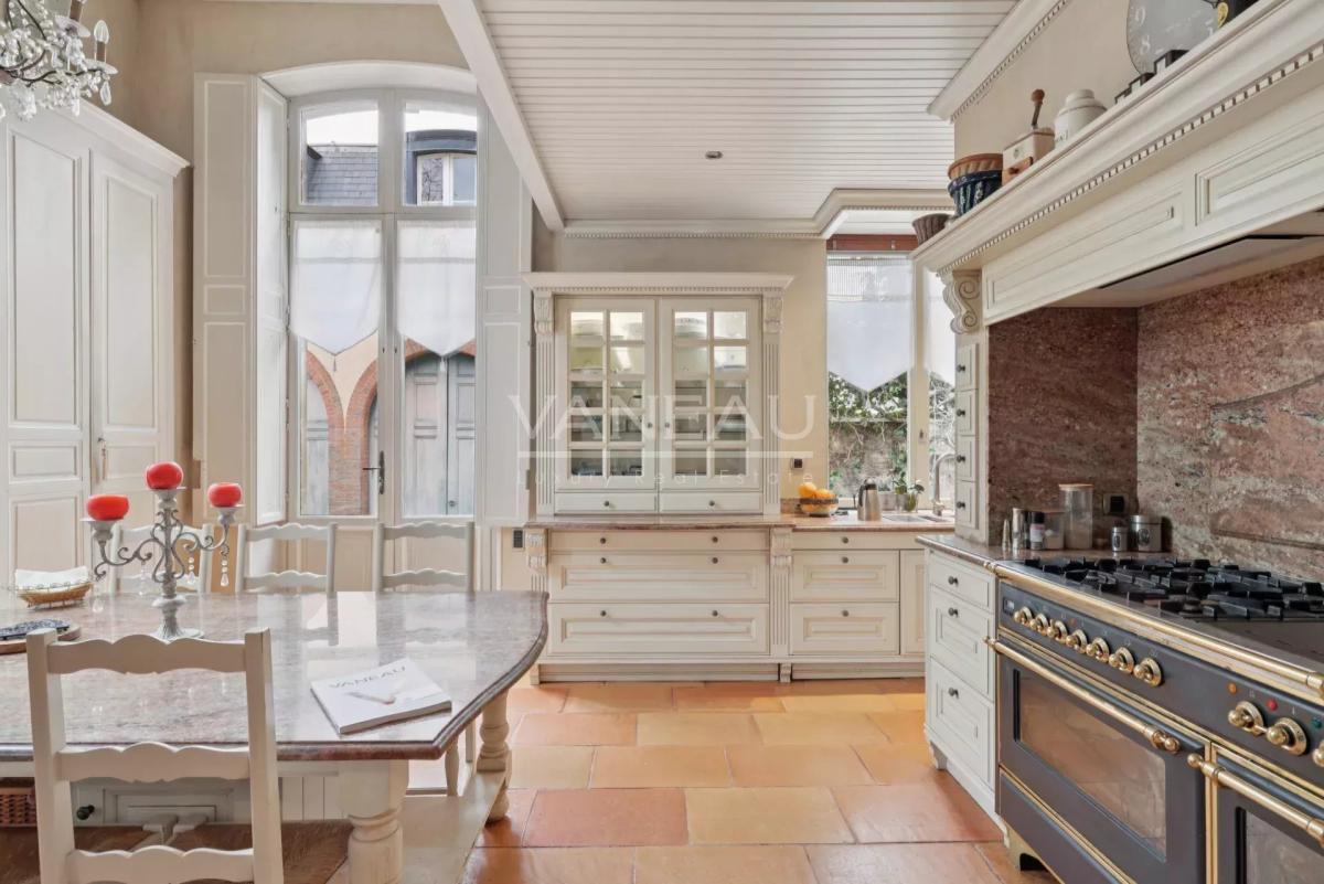 Évreux (27) - Magnifique propriété. Domaine sur parc arboré de 2