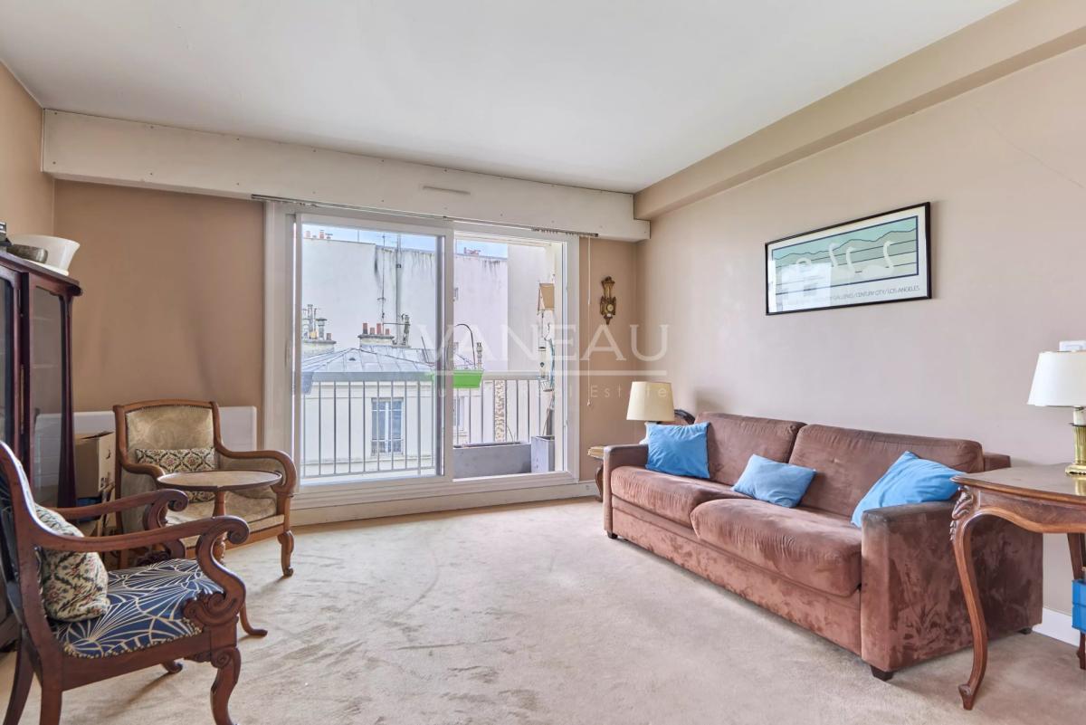 PARIS XVe - Appartement quatre pièces avec balcons - Parking en 